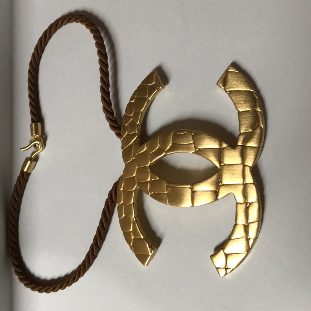Chanel large Jumbo necklace choker